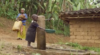 Burundi, costruiti un acquedotto e 100 fontane