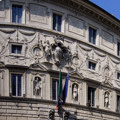 Semplice comunicazione per i pannelli fotovoltaici a copertura di un pergolato
