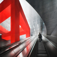 Spazi "infiniti" e forme pure per le due nuove stazioni della metro a Mosca
