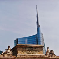 Piano alto, vista Duomo. Due stagioni di torri milanesi