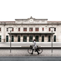 Il progetto di Colombo e Molteni trasforma la piazza della stazione di Belluno in uno spazio fruibile, aperto e flessibile