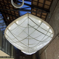 Costruzione di un'installazione luminosa in bambù, workshop a Maranola