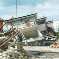 Fondamenti della progettazione antisismica: ricerca di un linguaggio comune fra architettura e ingegneria