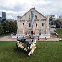 Huts and Habitats: un'installazione sperimentale in legno per la Tallinn Architecture Biennale 2019