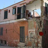 Nel decreto Genova spunta il condono edilizio per l'isola di Ischia