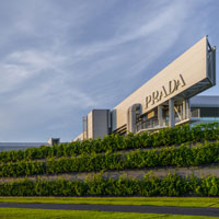 Visita alla fabbrica-giardino di Prada a Valvigna firmata Guido Canali