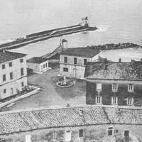 Piazza Orsino Orsini, la porta del mare di Castiglione della Pescaia