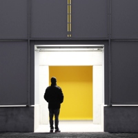 Innesto neutro ma con "carattere" per l'architettura anni '30: a Padova l'ingresso a Scienze del Farmaco firmato studio ENA