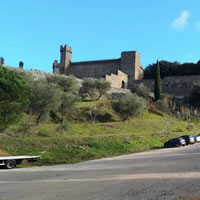 Montalcino: un polo scolastico, un parcheggio e una zona espositiva, strategie di riqualificazione per l'area dello "Spuntone"