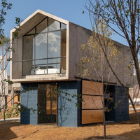 Social housing rurale, la proposta di Francisco Pardo Arquitecto: una casa che evolve con le necessità della comunità