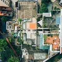 Sistemi impermeabili su coperture tradizionali e tetti verdi