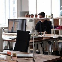 Bonus del 60 per cento per l'affitto dello studio ai professionisti con fatturato dimezzato dal Covid