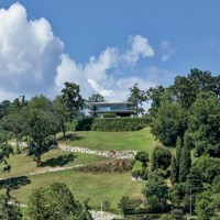 Sulle colline biellesi spunta la teca di vetro firmata Federico Delrosso