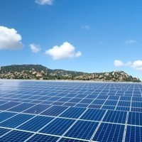 Spinta alle rinnovabili, anche con autorizzazioni semplificate, nella legge di delegazione europea