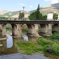 Polla (SA), verde attrezzato con aree di sosta, percorsi pedonali e ciclabili lungo il fiume Tanagro