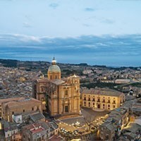 Piazza Armerina, percorsi pedonali e spazi di accoglienza nel centro storico