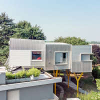 Cambiano (To), la casa di ElasticoFarm mette radici in cielo per sfuggire alla banalità dell'esistente