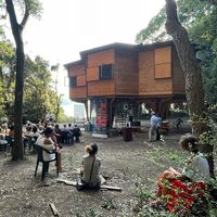 Casa Esagono, l'arte contemporanea invade la singolare abitazione di Vittorio Giorgini nel Golfo di Baratti