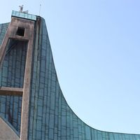 I 60 anni della Chiesa dell'Autostrada di Michelucci ne "la Piana" di Firenze