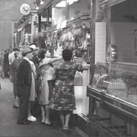 I mercati cittadini. Architettura e vita della città contemporanea: Roma, Venezia e Livorno