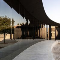 Milano, arte, eventi e buon cibo nei pressi di Fondazione Prada: il progetto firmato q-bic