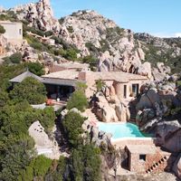 Abitare Costa Paradiso: rileggere il paesaggio a partire dalle architetture di Alberto Ponis