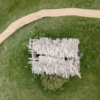 Trace of Land: un sentiero di fieno sulle Dolomiti per SMACH 2025