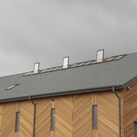 Incendi negli edifici: la soluzione FAKRO per l'evacuazione naturale di fumo e calore