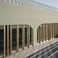 Tutti i giorni di pioggia: la riqualificazione dell'ex Cinema Maestoso di Milano raccontata in un cortometraggio