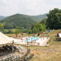 Costruire ombra nel campeggio sociale di Costa Vescovato (AL)