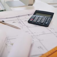 Equo compenso nei contratti pubblici e privati, tra teoria, normativa e casi studio