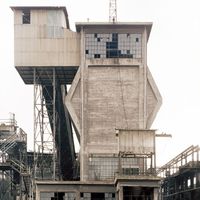 Il paesaggio industriale senza tempo di Vincenzo Castella in 60 fotografie
