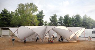 Maidan tent: il progetto di due giovani architetti italiani per il campo profughi di Ritsona, in Grecia