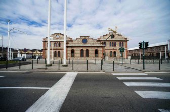 Torino, aprono le ex officine dei treni rinate da un intervento di recupero da 100 milioni